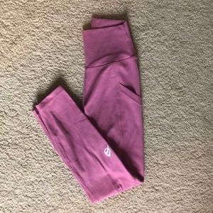 The Alainah Pocket Legging: 23" - Cheeky Pink